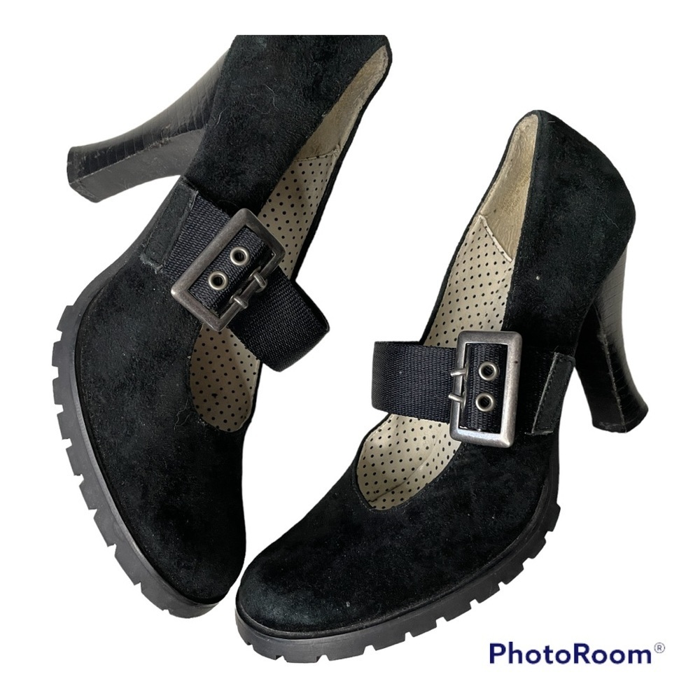 STEVE MADDEN Women's Peachy Black Suede Buckle Strap Pump Heel Size 7.5